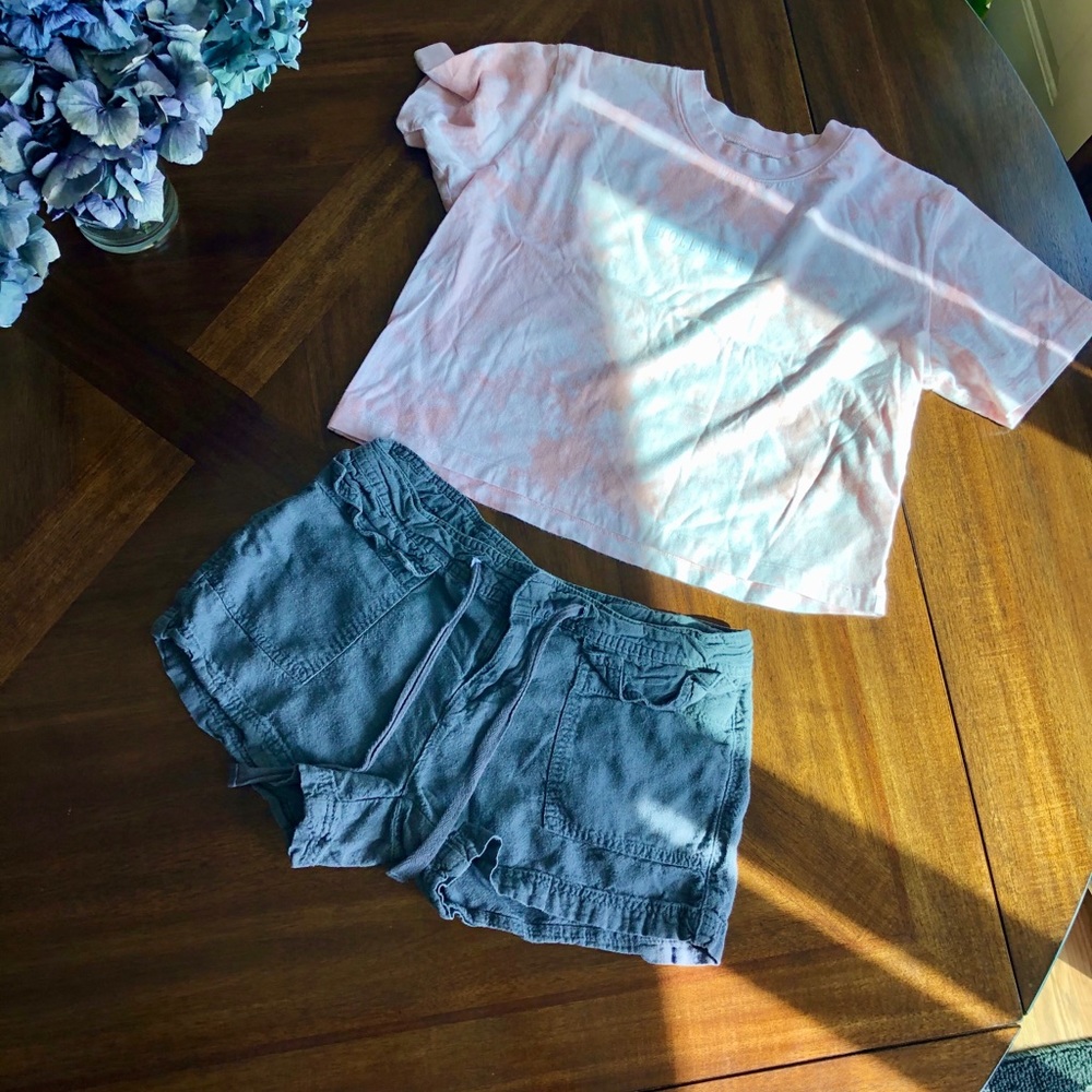 🦩🤍 Hollister Pink Camo T-Shirt  🤍🦩